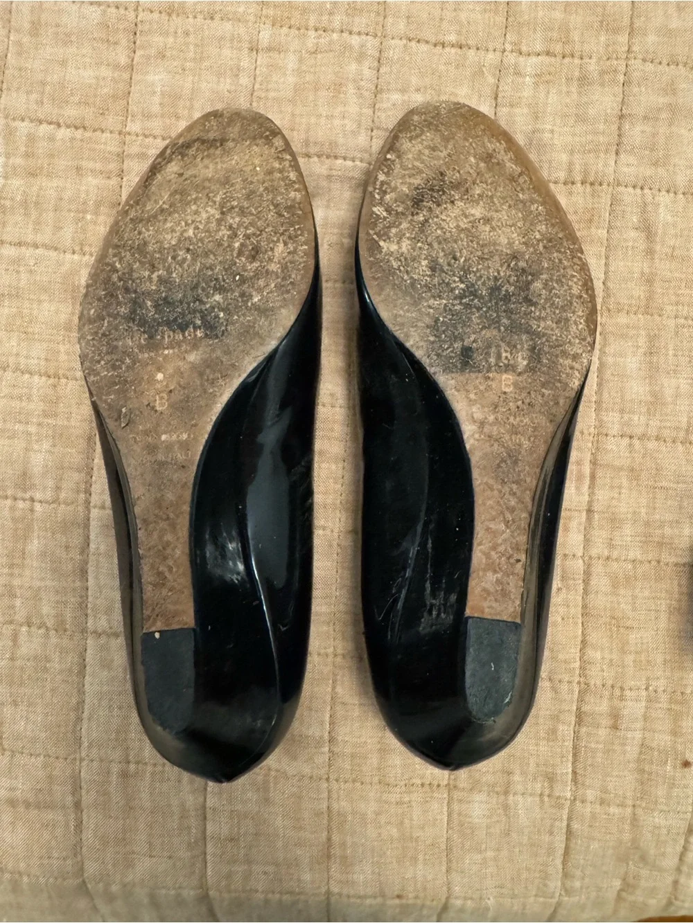 kate spade New York Black Patent Leather Bow Ballet kitten heels